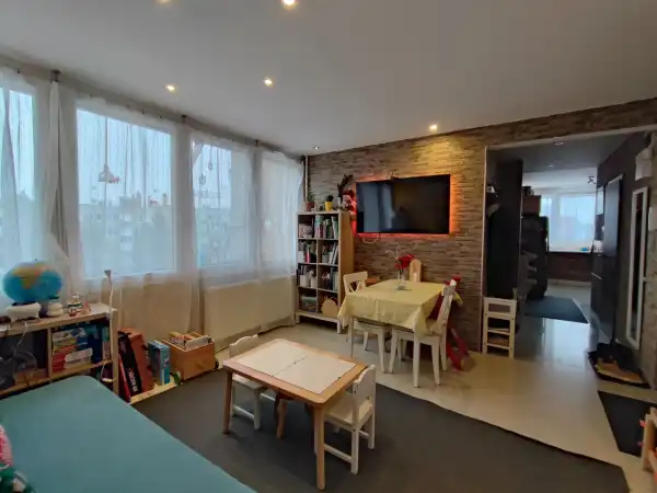 Eladó panellakás, Gödöllő 2+1 szoba 72 m² 74.9 M Ft