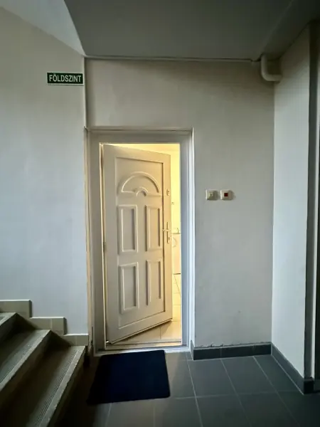 eladó panellakás, Keszthely