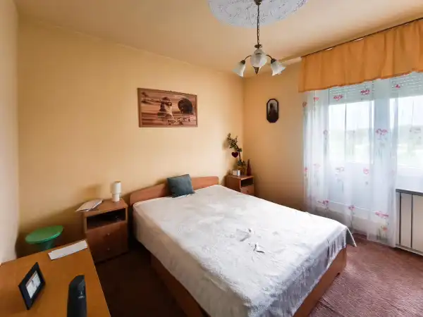Eladó panellakás, Paks 2 szoba 52 m² 32.9 M Ft