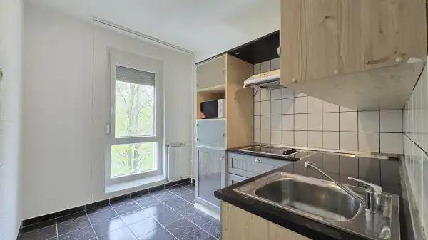 Eladó panellakás, Paks 2+1 szoba 58 m² 47.9 M Ft