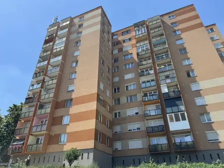 eladó panellakás, Sopron