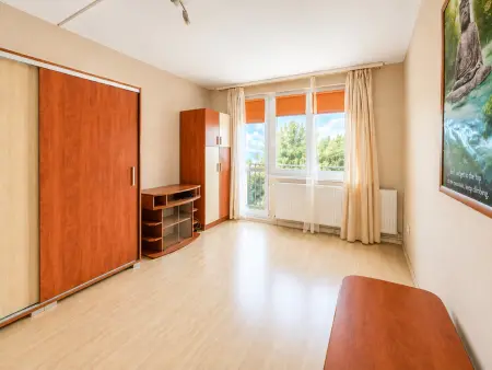 eladó panellakás, Sopron