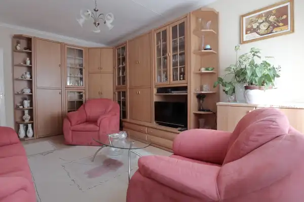 Eladó panellakás, Szeged 2 szoba 53 m² 49.9 M Ft