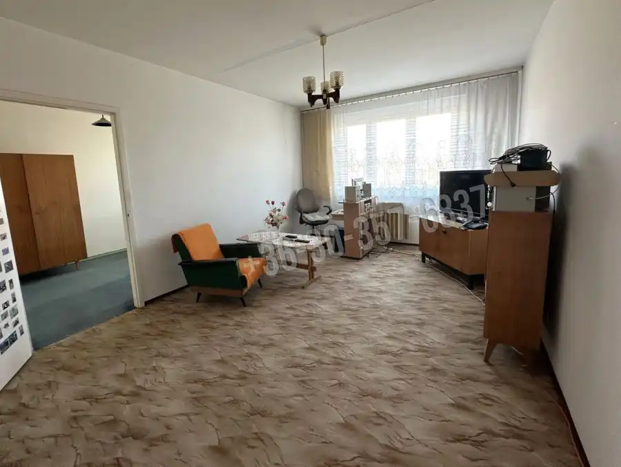 eladó panellakás, Szeged