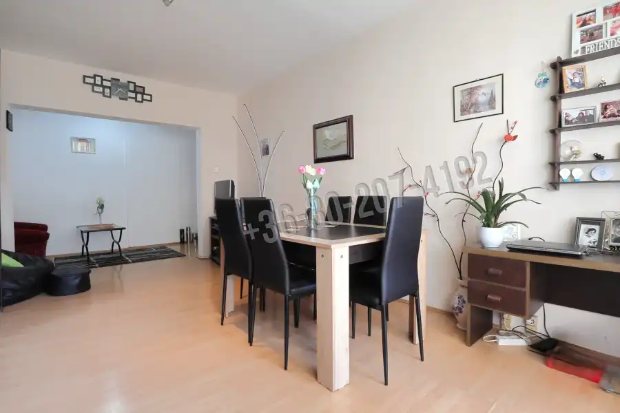 eladó panellakás, Szeged