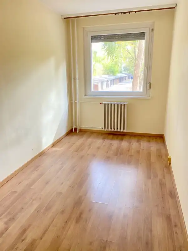 Eladó panellakás, Szeged 1+1 szoba 47 m² 46.9 M Ft Eladó panellakás, Szeged 1+1 szoba 47 m² 46.9 M Ft