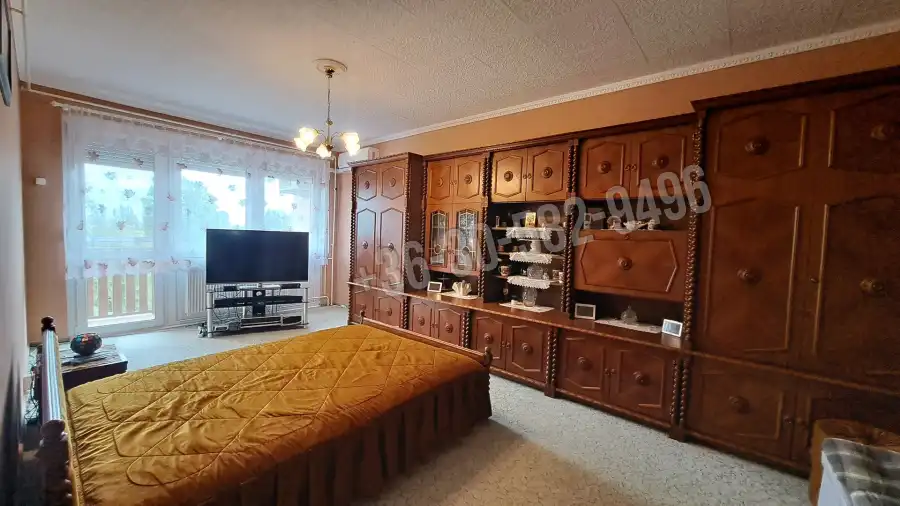 eladó panellakás, Székesfehérvár