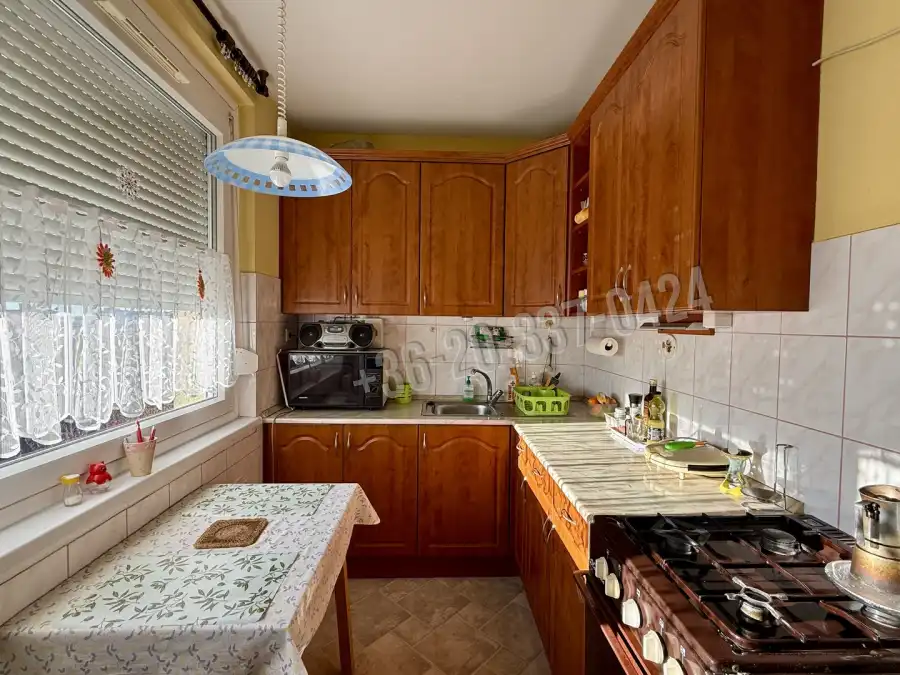 eladó panellakás, Székesfehérvár