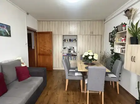 eladó panellakás, Székesfehérvár