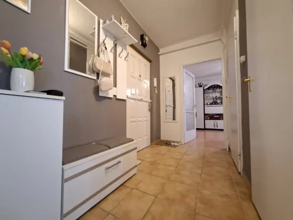 Eladó panellakás, Szombathely 2 szoba 48 m² 36.3 M Ft