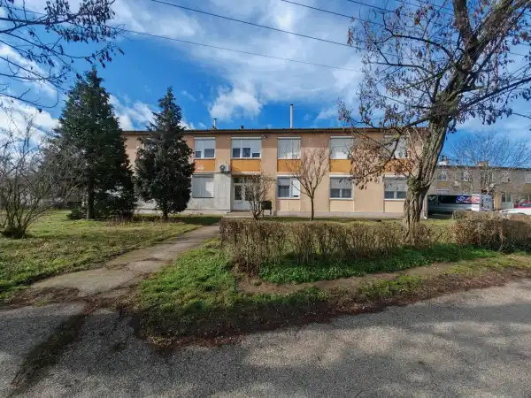 Eladó panellakás, Tatabánya 2 szoba 53 m² 33 M Ft