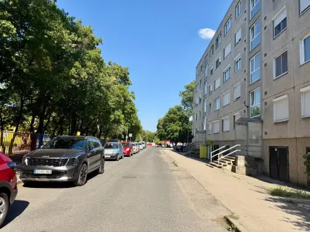 eladó panellakás, Tatabánya
