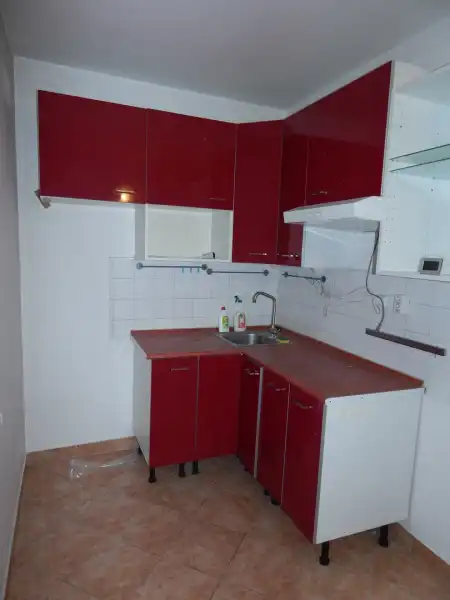 eladó panellakás, Tatabánya