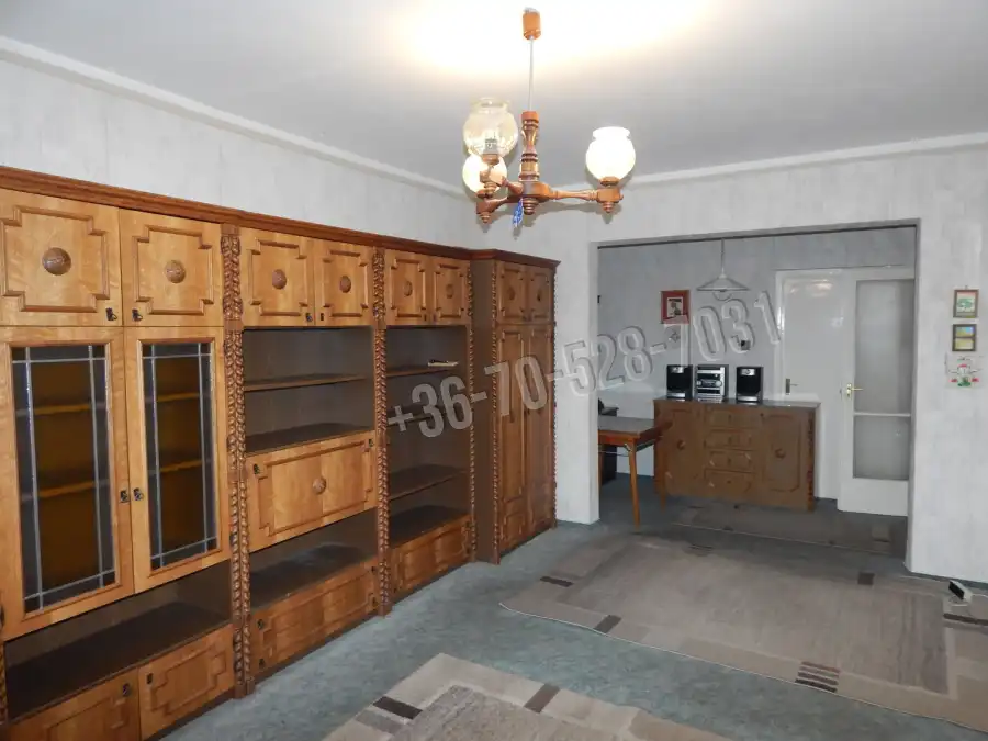 eladó panellakás, Tatabánya