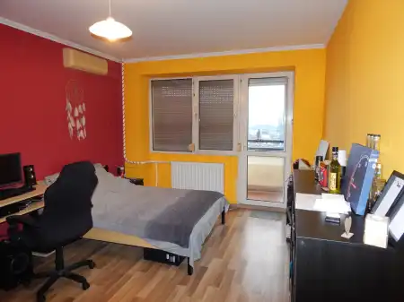 eladó panellakás, Tatabánya