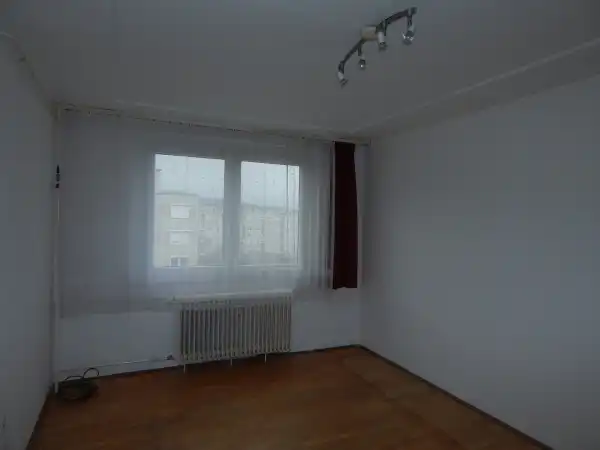 Eladó panellakás, Tatabánya 2 szoba 53 m² 35.9 M Ft