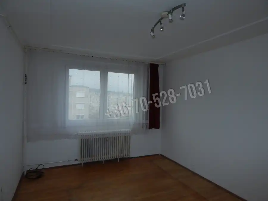 eladó panellakás, Tatabánya