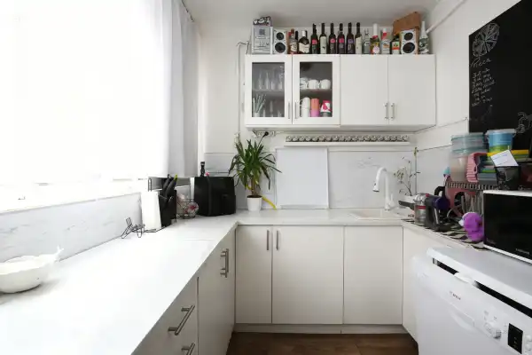 Eladó panellakás, Vác 2 szoba 58 m² 60 M Ft