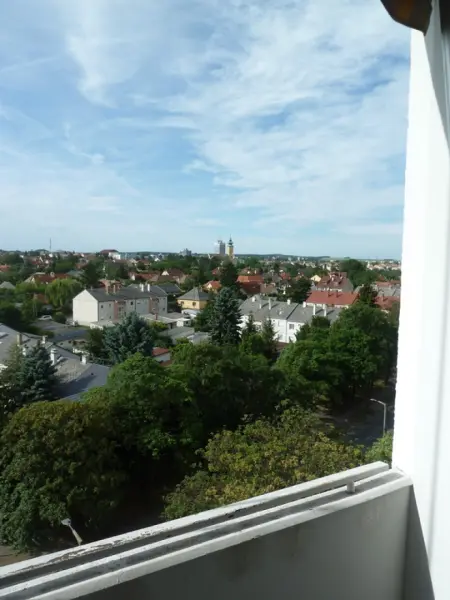 eladó panellakás, Veszprém