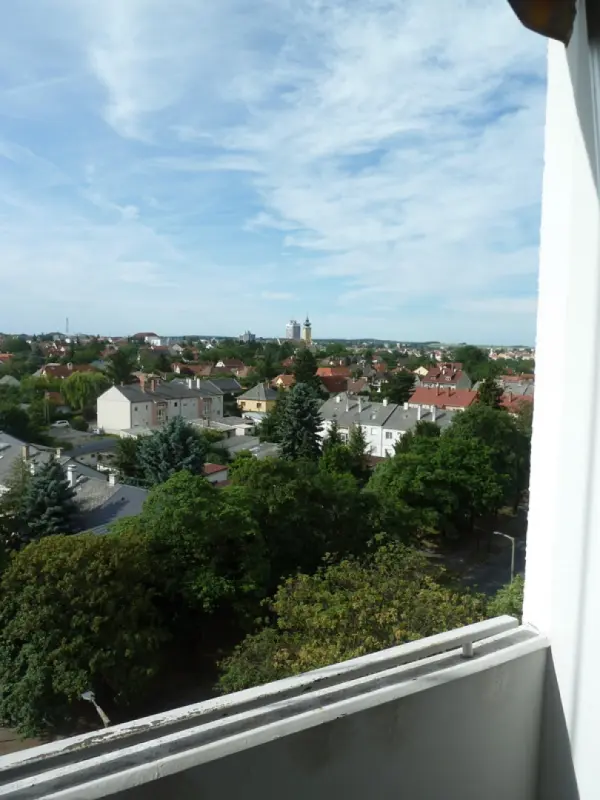 Eladó panellakás, Veszprém 3 szoba 62 m² 55 M Ft