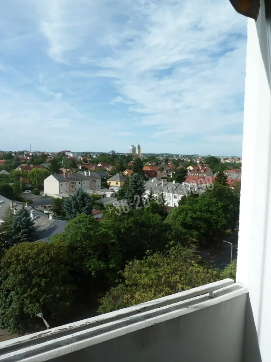 eladó panellakás, Veszprém