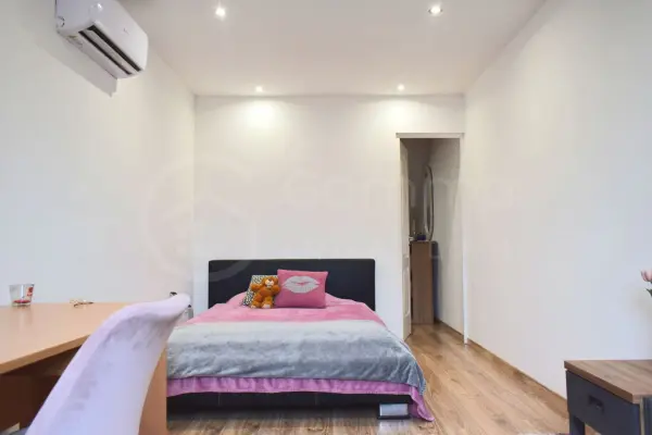 Eladó sorház, Debrecen 5 szoba 240 m² 250 M Ft