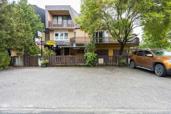 Eladó sorház, Dunakeszi 7 szoba 303 m² 139.9 M Ft