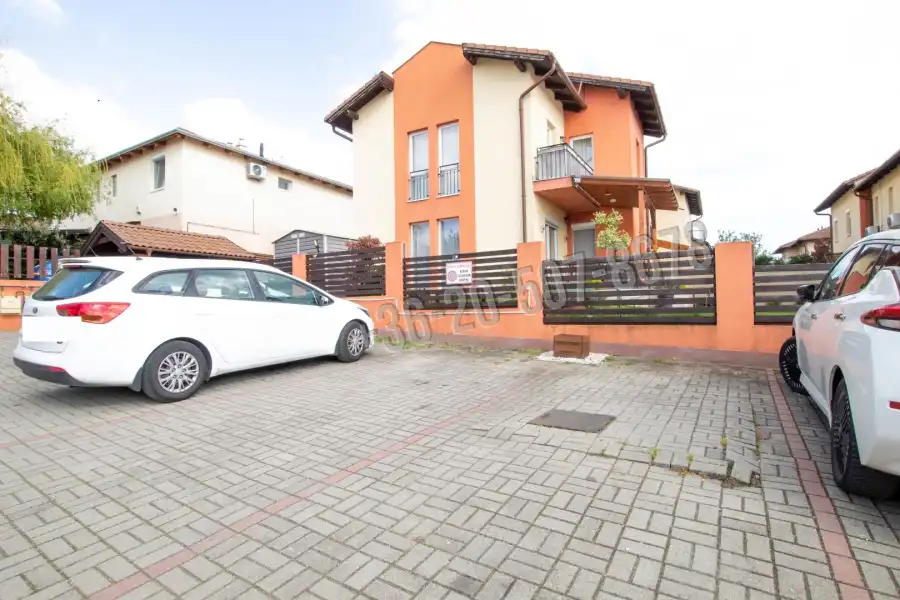 eladó sorház, Gyömrő