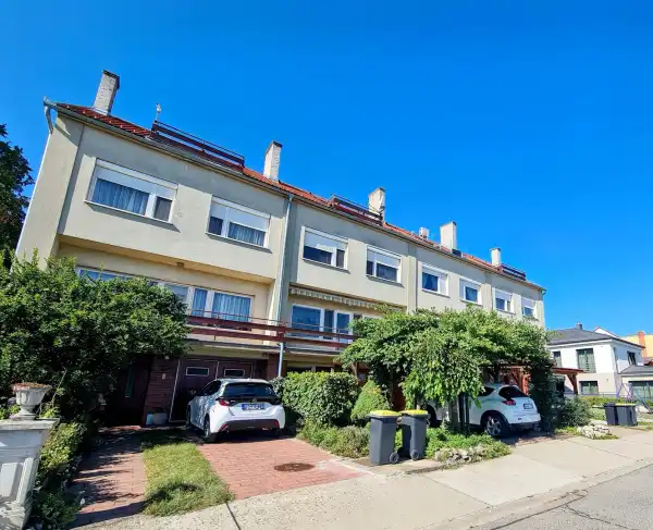 Eladó sorház, Paks 3+2 szoba 168 m² 84.9 M Ft