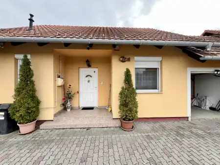 eladó sorház, Székesfehérvár