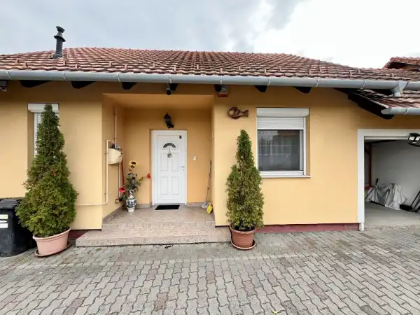 Eladó sorház, Székesfehérvár 2+2 szoba 83 m² 94.9 M Ft + Áfa