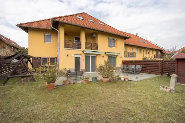 Eladó sorház, Szentendre 5 szoba 213 m² 219.99 M Ft