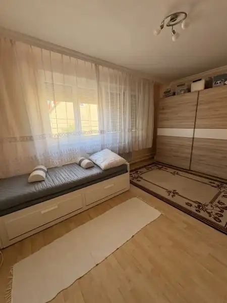 Eladó sorház, Vác 3 szoba 200 m² 118.9 M Ft