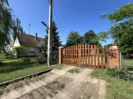 Eladó tanya, Lajosmizse 3 szoba 225 m² 208.9 M Ft