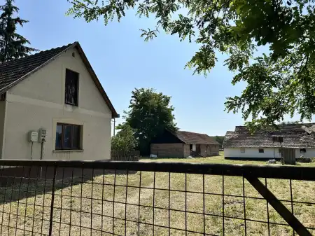 eladó tanya, Lajosmizse