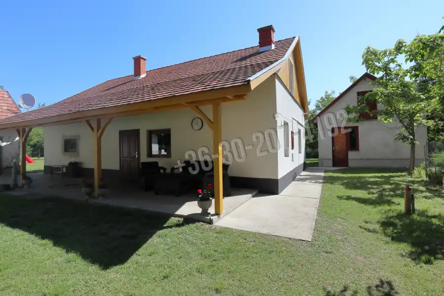 eladó tanya, Ópusztaszer