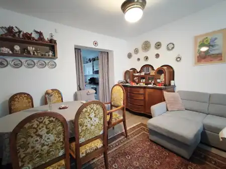 eladó téglalakás, Aszód