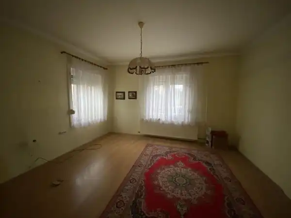 Eladó téglalakás, Békéscsaba 3 szoba 129 m² 37.5 M Ft