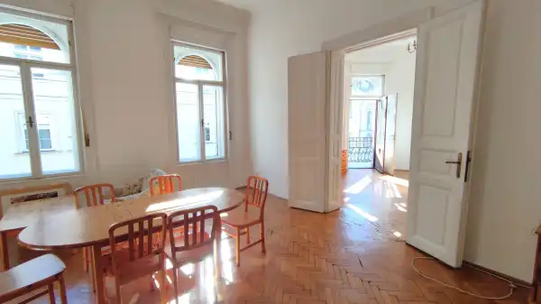 Eladó téglalakás, Budapest, V. kerület 2 szoba 74 m² 133 M Ft Eladó téglalakás, Budapest, V. kerület 2 szoba 74 m² 133 M Ft