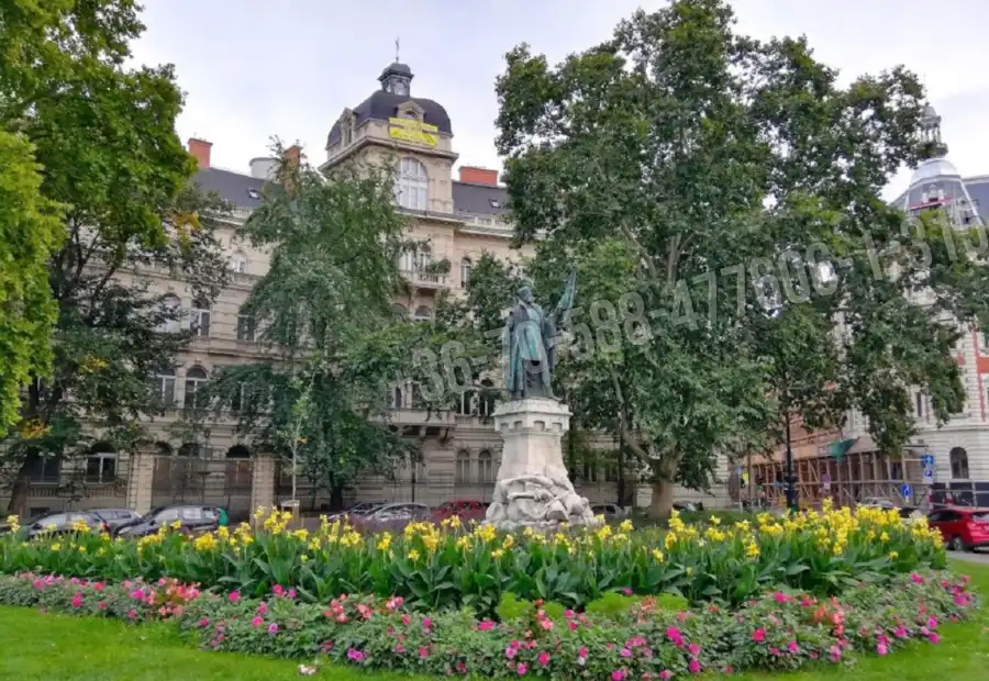 eladó téglalakás, Budapest, VI. kerület