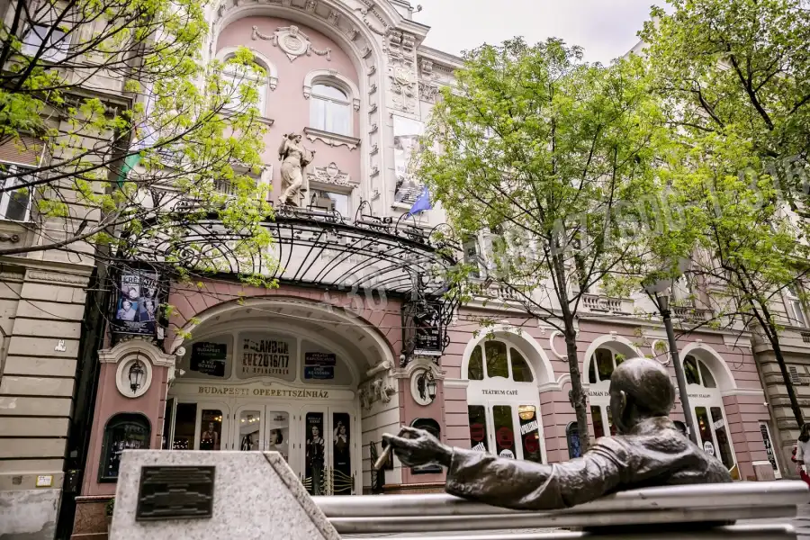 eladó téglalakás, Budapest, VI. kerület