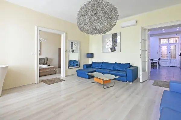 Eladó téglalakás, Budapest, VI. kerület 3 szoba 85 m² 170 M Ft