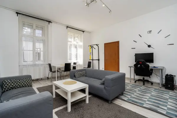 Eladó téglalakás, Budapest, VI. kerület 3 szoba 70 m² 119 M Ft