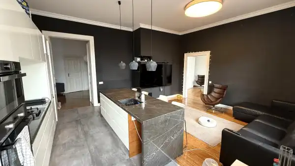 Eladó téglalakás, Budapest, VII. kerület 4+1 szoba 131 m² 219 M Ft