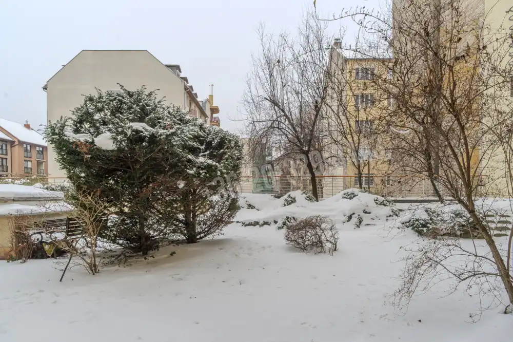 Budapest, VIII. kerület - Hungária ltp., Százados úti ltp.