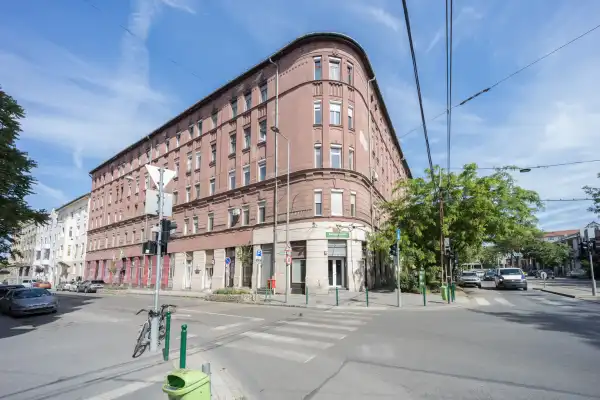 Eladó téglalakás, Budapest, VIII. kerület 2 szoba 70 m² 69.9 M Ft