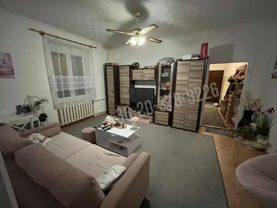 eladó téglalakás, Dunaújváros