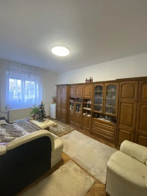 Eladó téglalakás, Dunaújváros 2 szoba 52 m² 28 M Ft