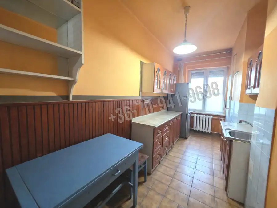 eladó téglalakás, Dunaújváros