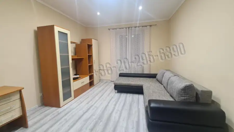 eladó téglalakás, Dunaújváros